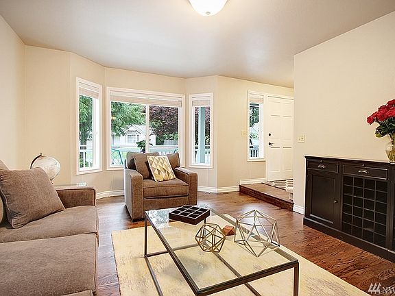 5th image of 2613 234th Ave NE