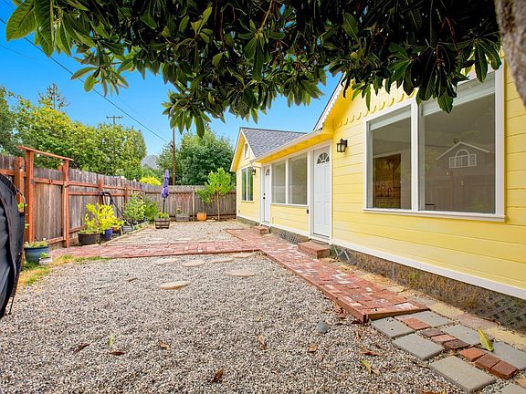 2nd image of 17452 - 17446 Orchard Avenue