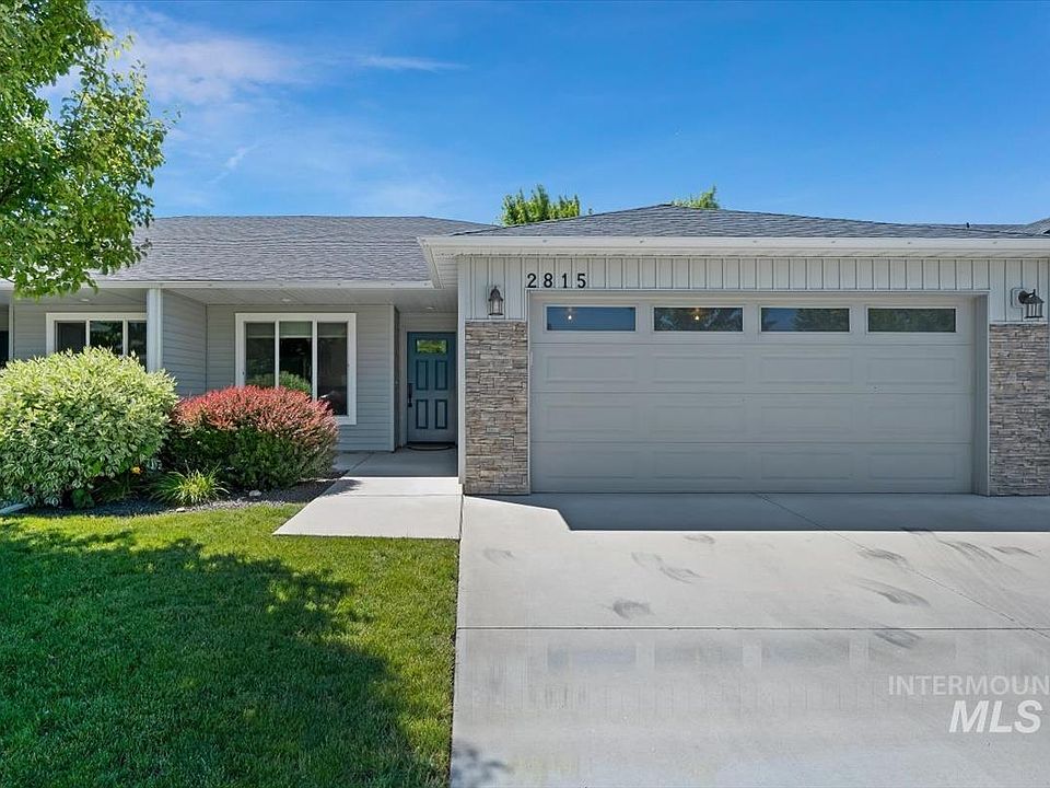 1st image of 2815 E Apricot Dr