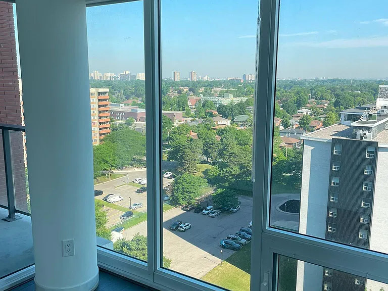 4010 Eglinton Ave W #1421 — Photo 9