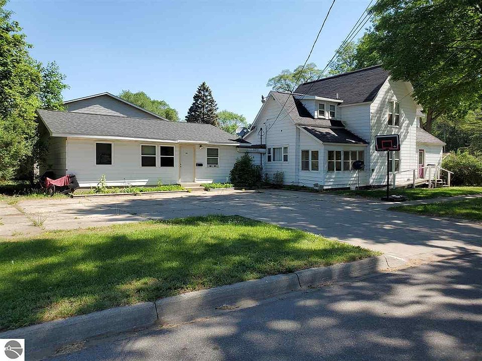 428 S Oak St, Mount Pleasant, MI 48858 Zillow