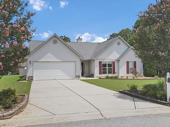3rd image of 1411 Silvergate Way