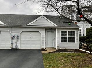 6270 Spring Knoll Dr, Harrisburg, PA 17111