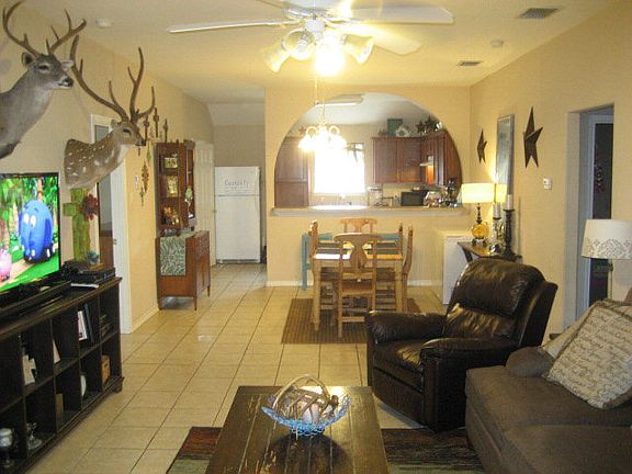 3rd image of 2807 Alice Ln