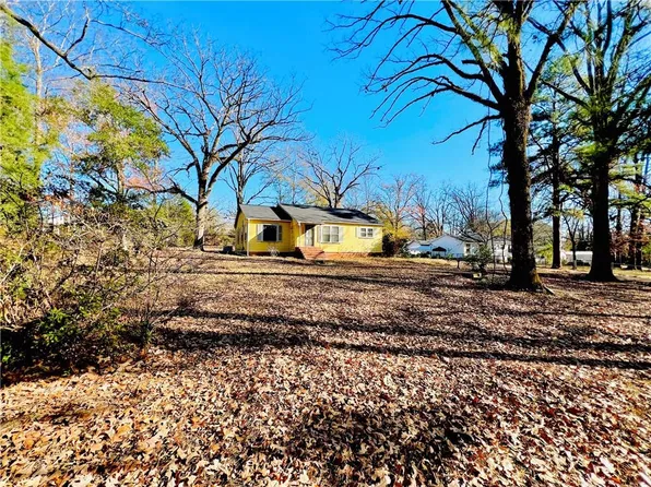 2445 N 1st St, Jena, LA 71342