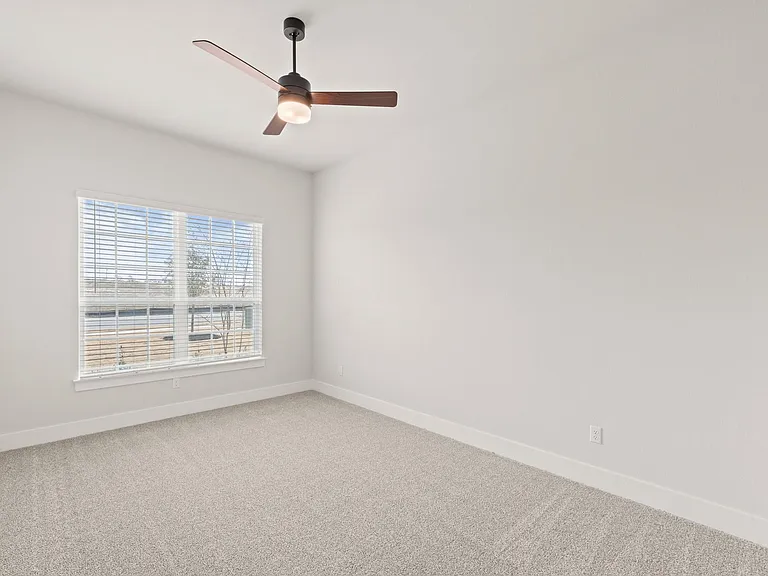 309 E Luna Blue Ln — Photo 8