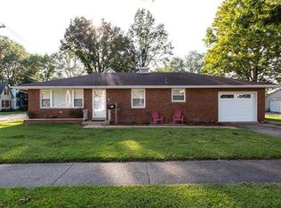 11 S 1st St, Mascoutah, IL