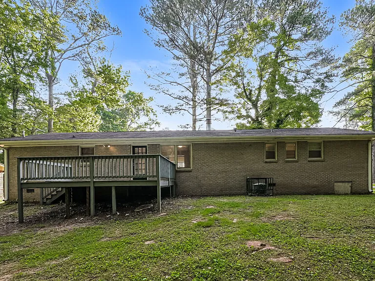 355 Arcadia Pl — Photo 16