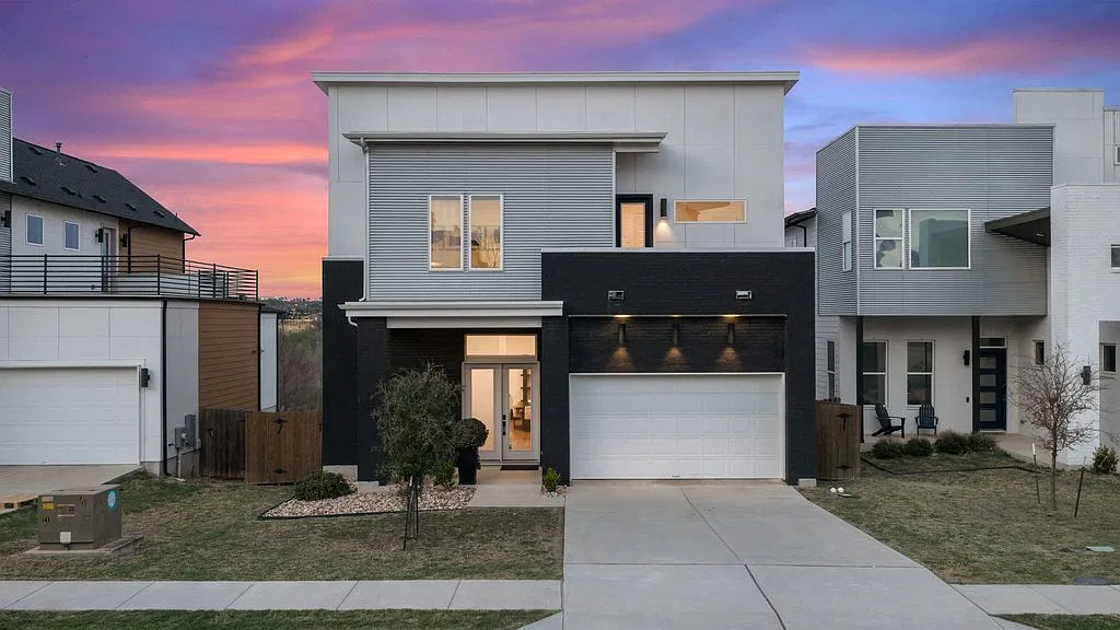 3 bed, 2277 sqft, $3,900 — Photo 3