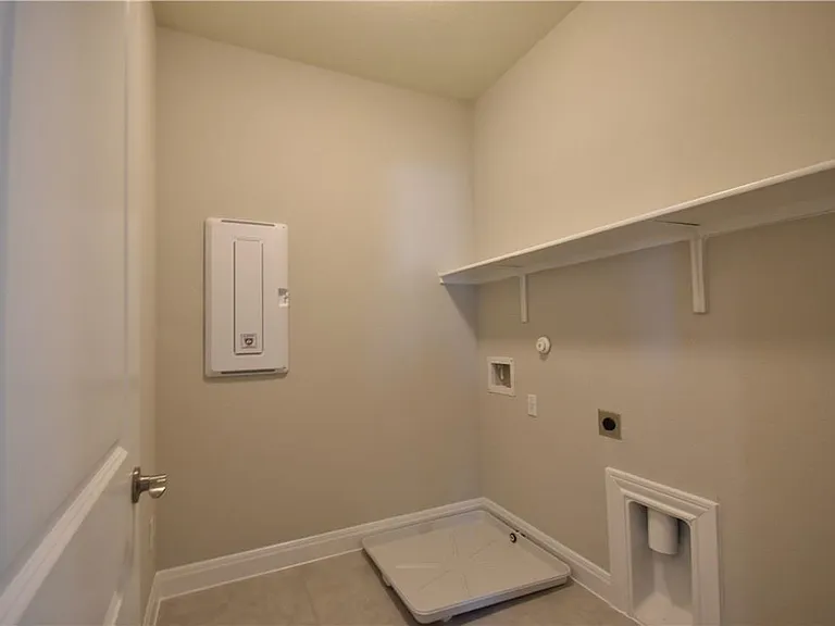 15911 Cessida St — Photo 20