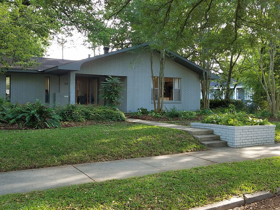 2nd image of 2010 Kleinert Ave