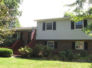 3 Colette Dr, Poughkeepsie, NY 12601