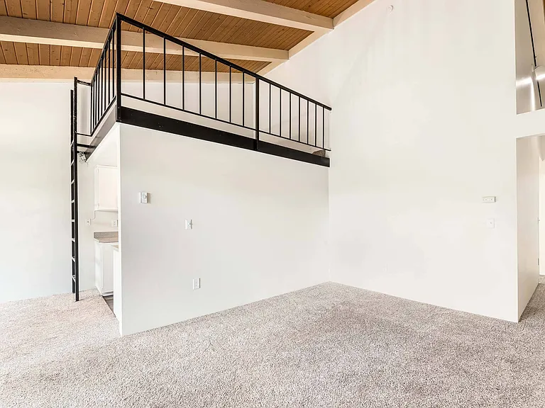 Waterbrook Loft and Apartments — Photo 8