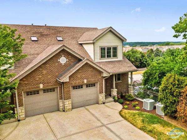 857 Illinois St #R4, Lemont, IL 60439