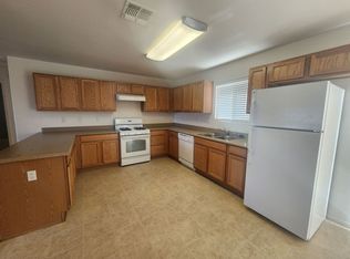 73466 El Paseo Dr APT 3, Twentynine Palms, CA 92277