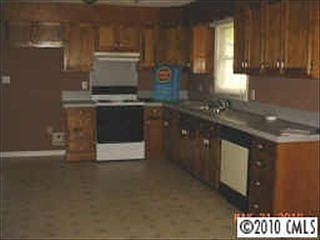 5th image of 617 S 11th St