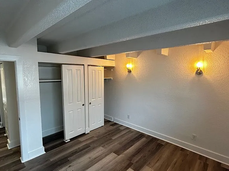SloHi 1516 Perry Street — Photo 14