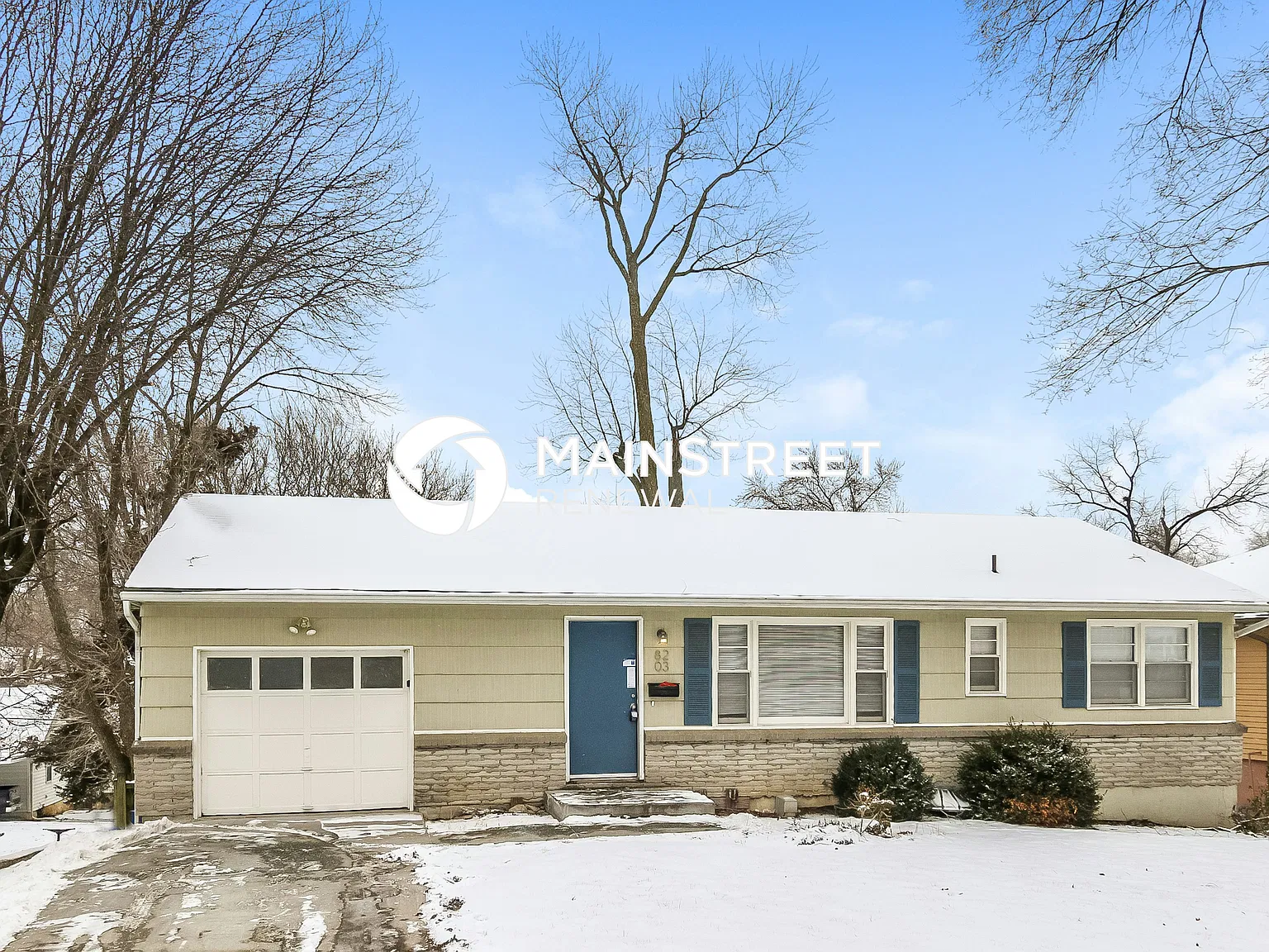 8203 Kenwood Ave — Photo 1