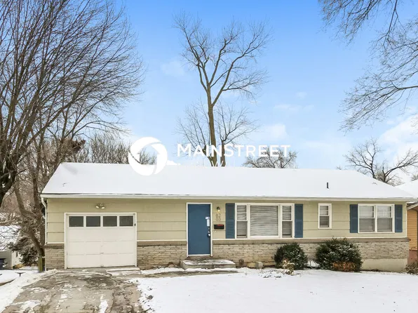 8203 Kenwood Ave, Kansas City, MO 64131