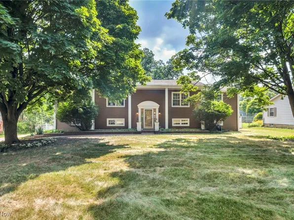 959 Sandy Ln, Medina, OH 44256