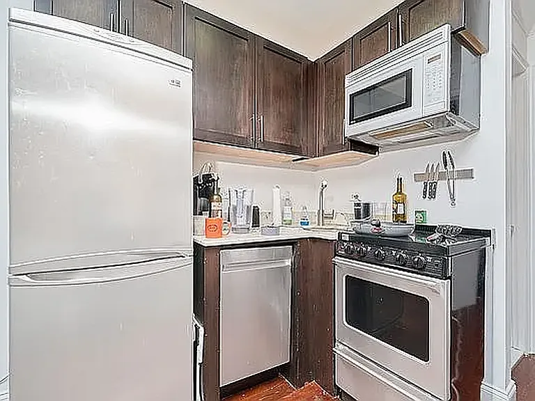 143 1st Ave #4 — Photo 7