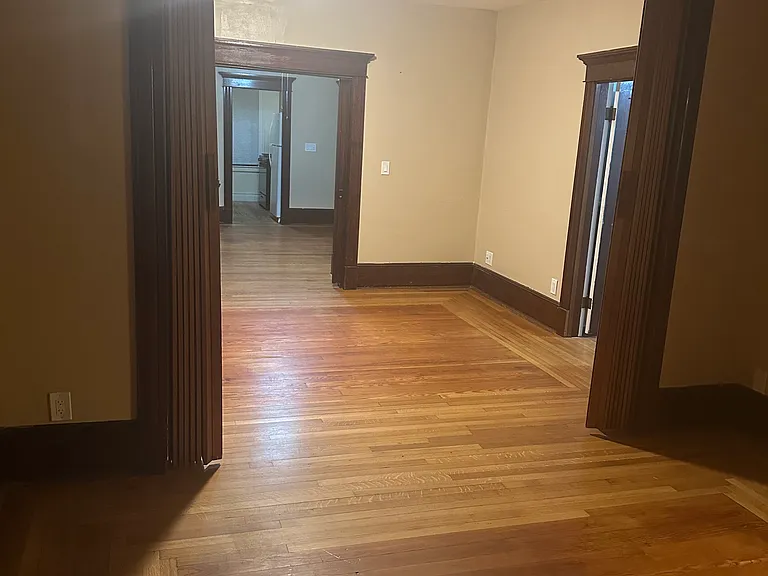 525 Ashley Blvd — Photo 4