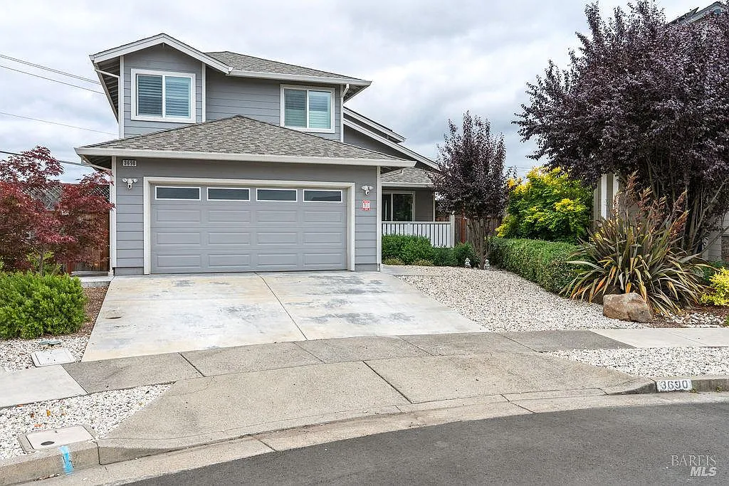 3690 Hillary Court - Photo 1