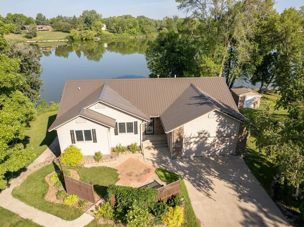 912 Shoreview Dr, Alexandria, MN 56308