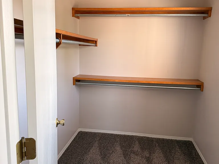 1325 W Nottingham Cir — Photo 10