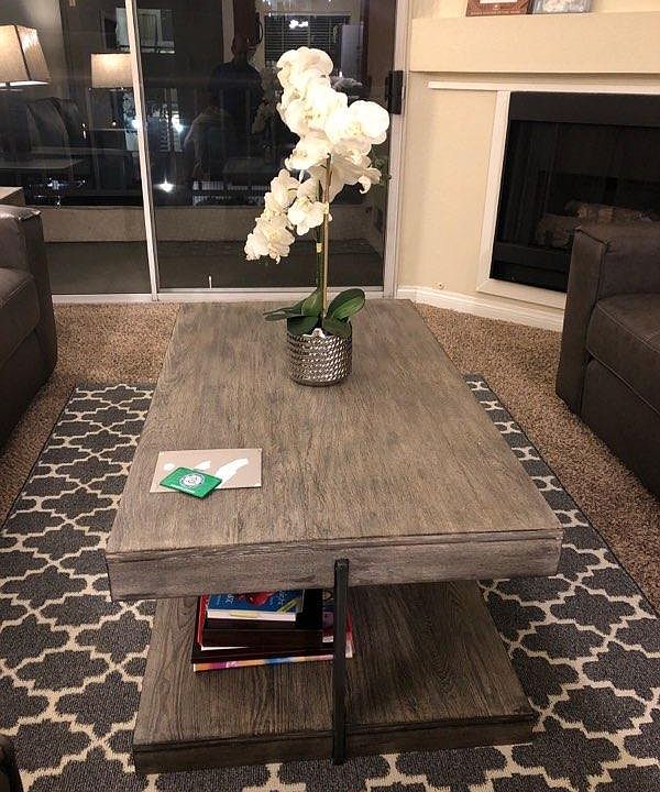 1st image of 5530 Owensmouth Ave APT 228