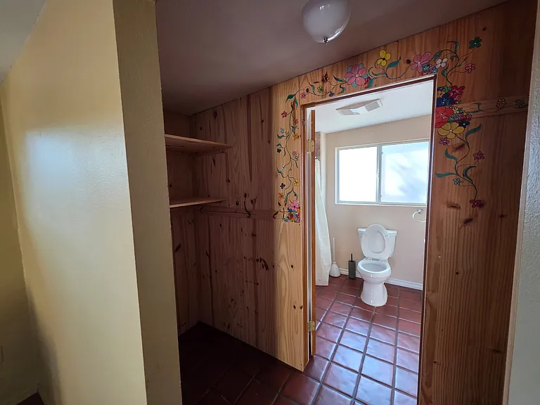 240 E La Huerta — Photo 20