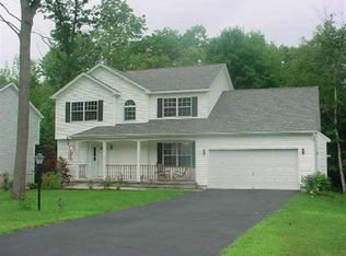 8 Thistle Rd, Saratoga Springs, NY 12866