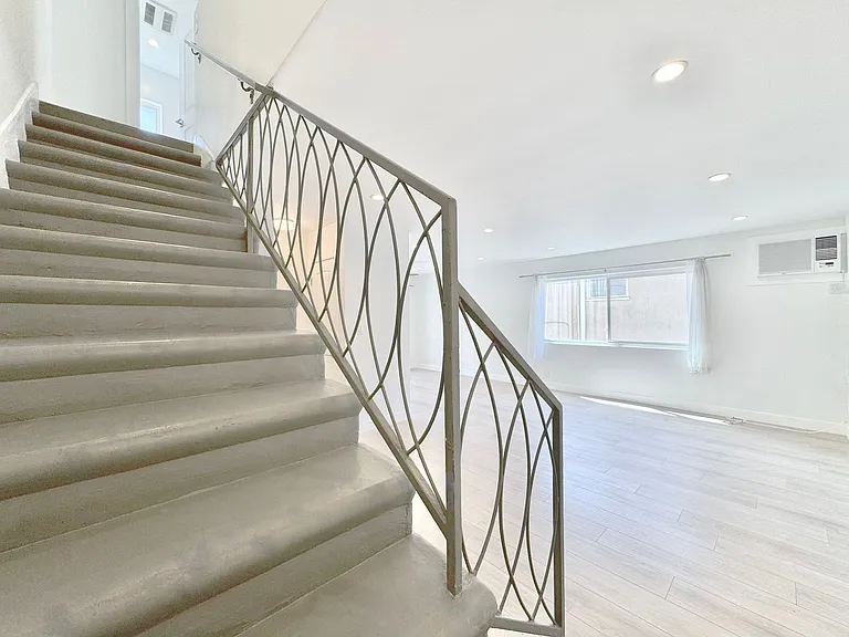 8616 Whitworth Drive — Photo 10