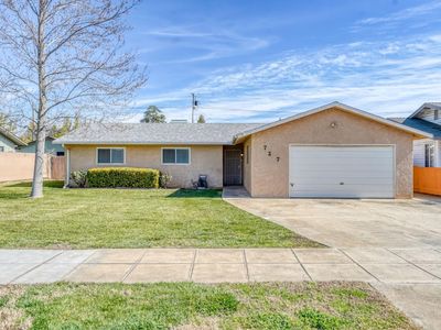 727 Woodworth Ave, Clovis, CA, 93612