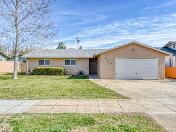 727 Woodworth Ave, Clovis, CA 93612