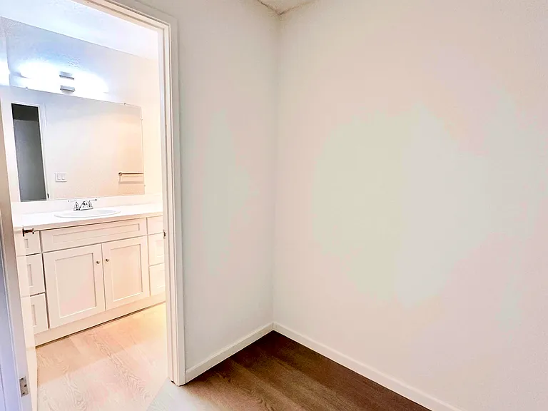 39583 Ross Cmn — Photo 1