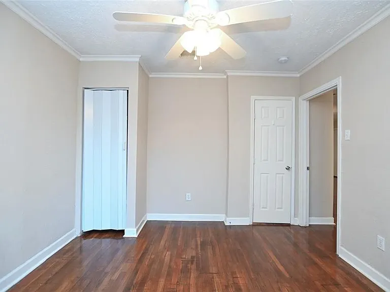 2003 McClendon St — Photo 10