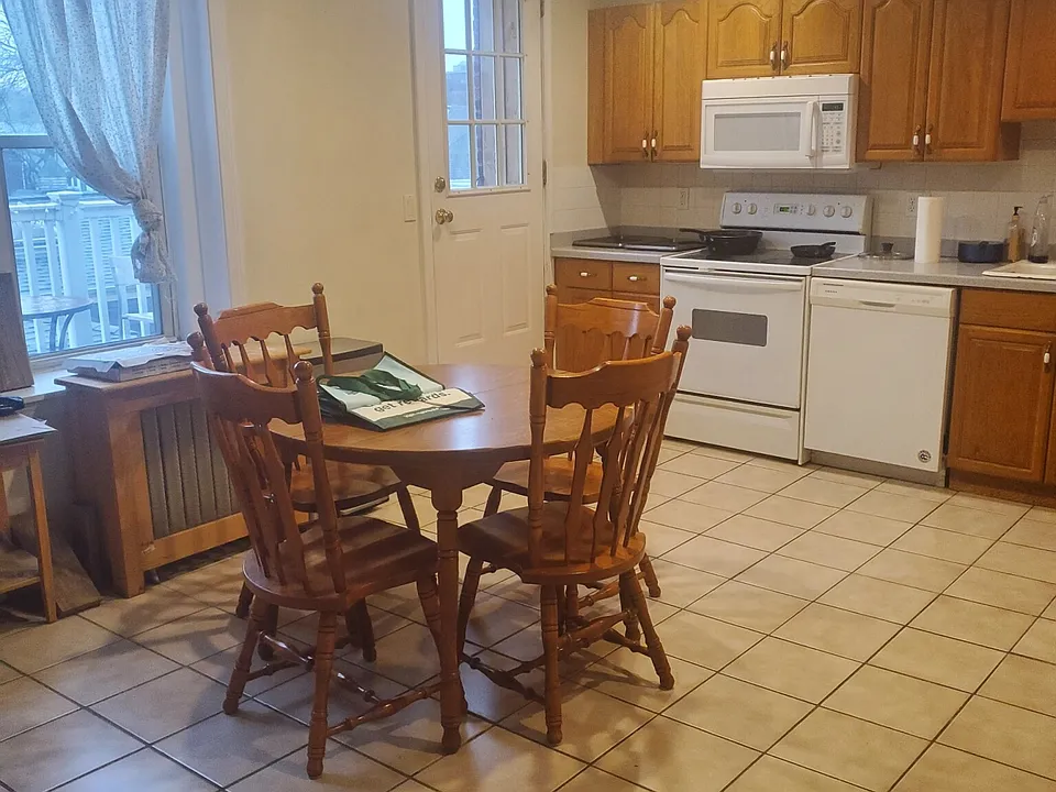 154 Harvard St #7