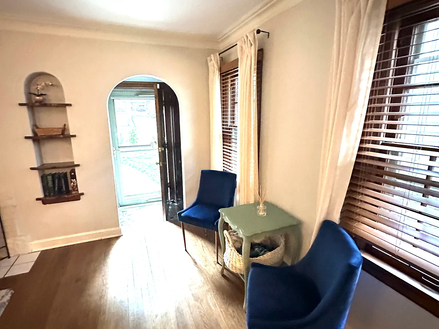 3 bed, 1656 sqft, $2,650 — Photo 2