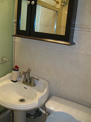 Rented by Franco Global Realty | media 7