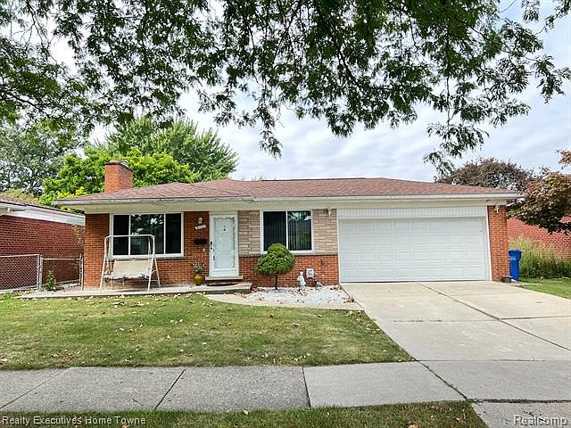 1st image of 31171 Fairfield Dr