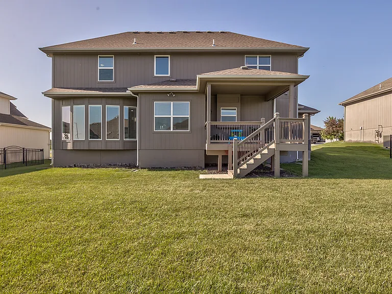 8135 NW 90th Ter — Photo 39
