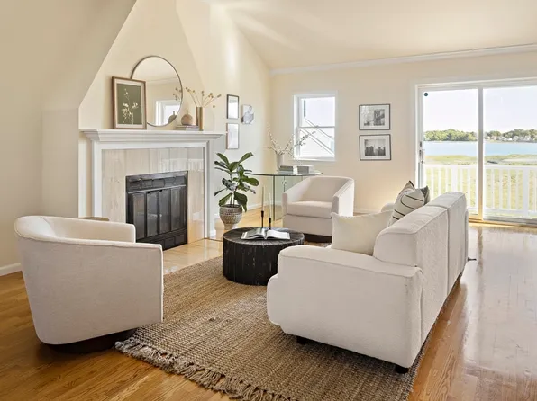 41 Harbourside Rd #U45, Quincy, MA 02171
