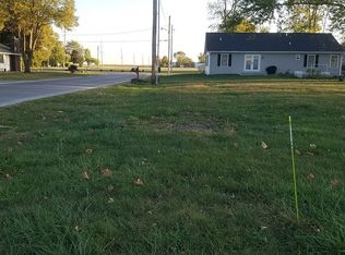 209-215 E Elm St, New Berlin, IL 62670