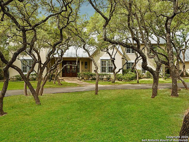 1st image of 102 Oakwood Ln