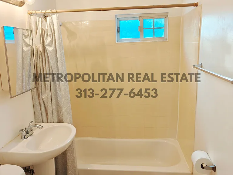 31820 Bay Ct — Photo 17