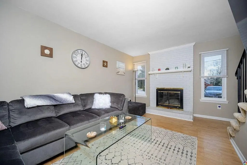 505 Barberton Dr — Photo 1