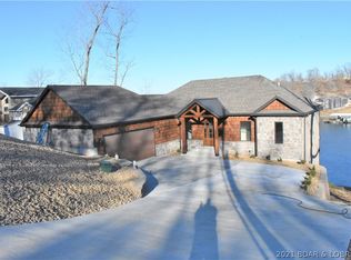 192 Ivy Rd, Four Seasons, MO 65049