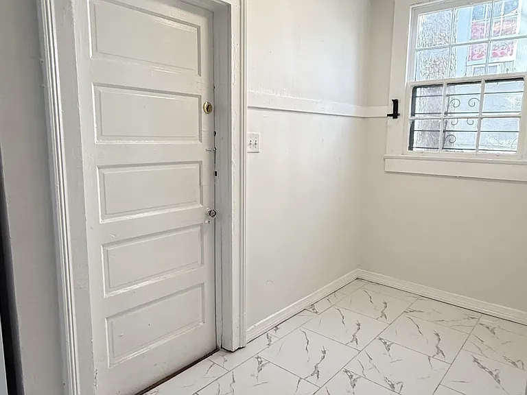 3539 Saint Charles Ave #D — Photo 10