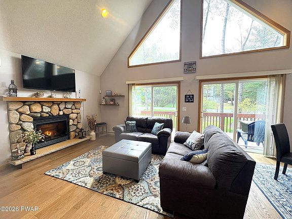 4th image of 1021 Indian Dr